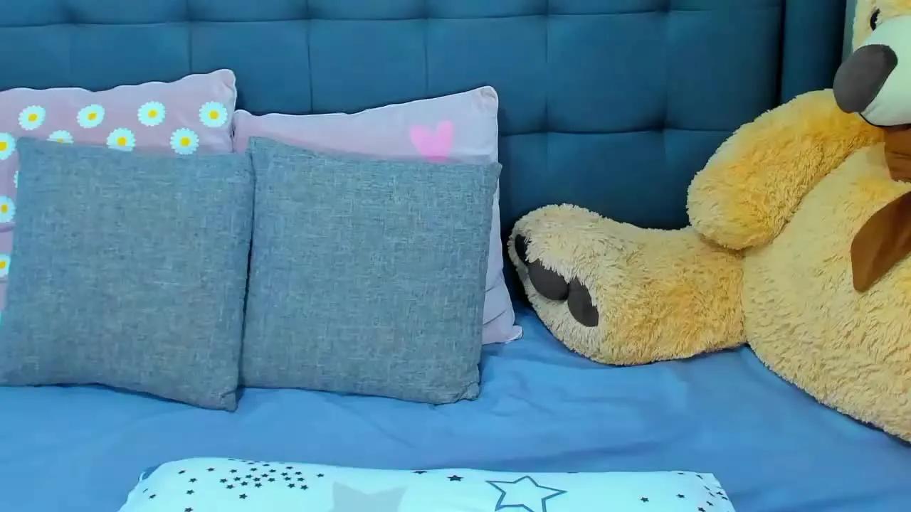 Offline JessyJadoos on Streamray