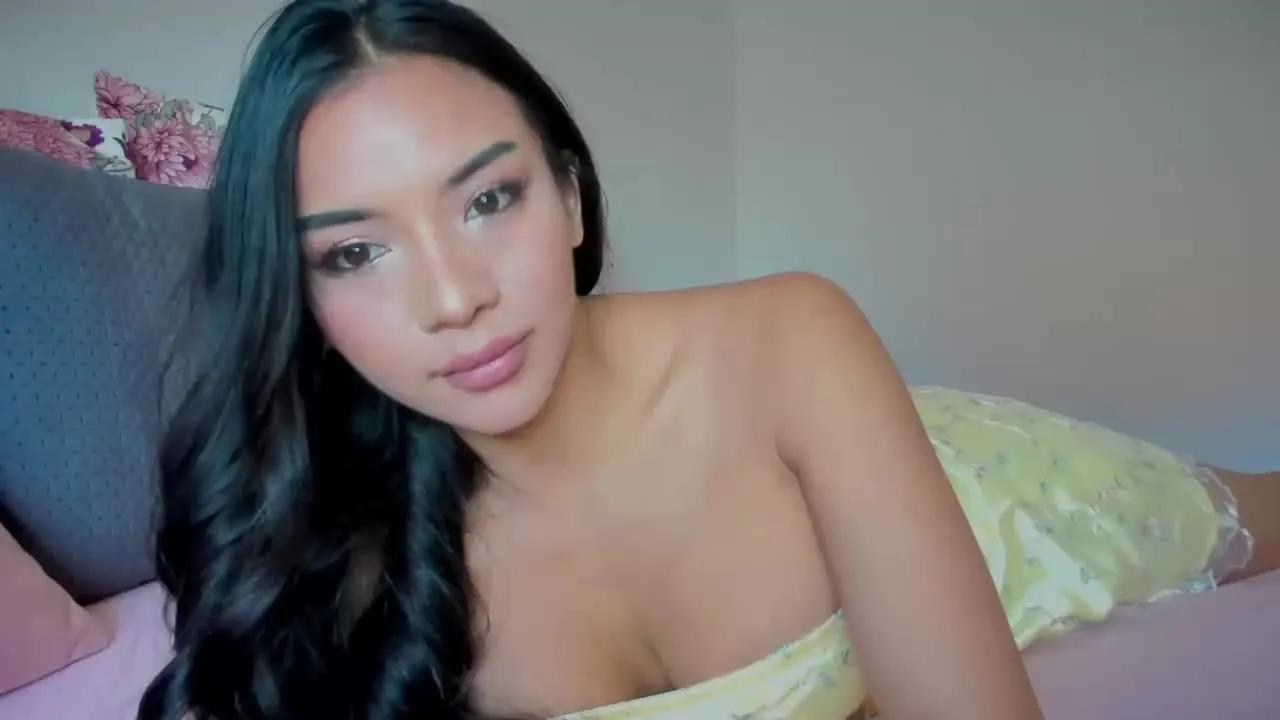 KinkiNicoleCummings on Streamray 