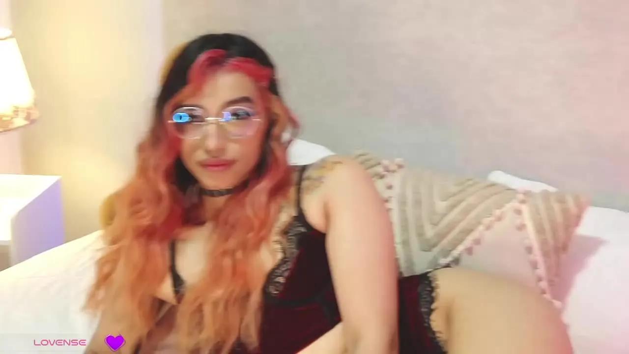 Offline LizzieBrownn on Streamray