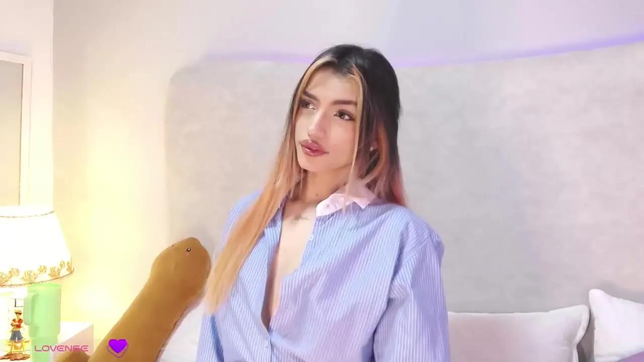 Offline LizzieBrownn on Streamray