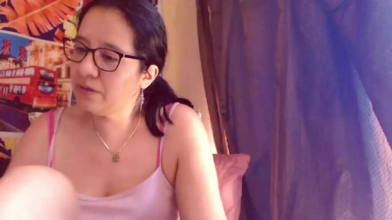 Offline luciana45 on Streamray