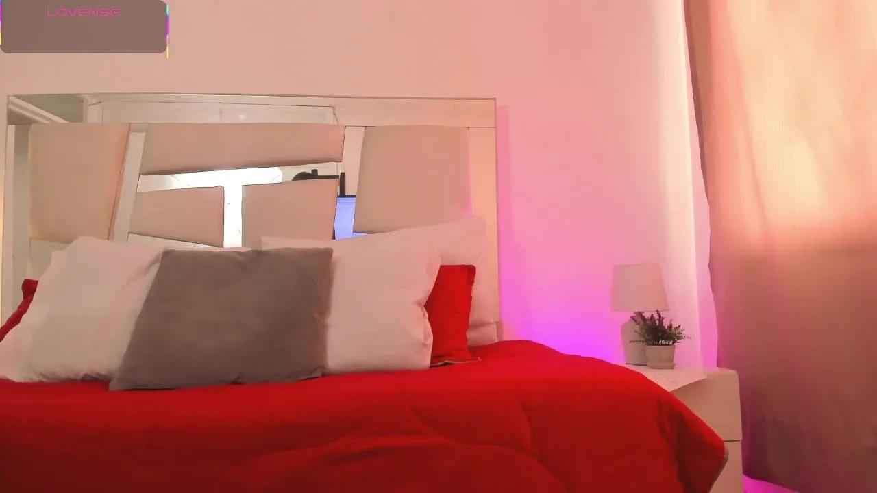 lucypasion49 on Streamray