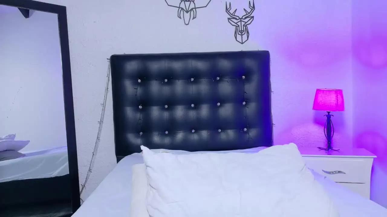 Offline skinny_hottie on Streamray