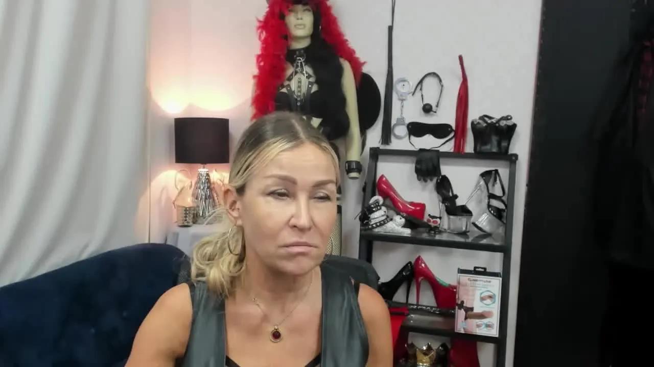 smileCRYSTAL on Streamray