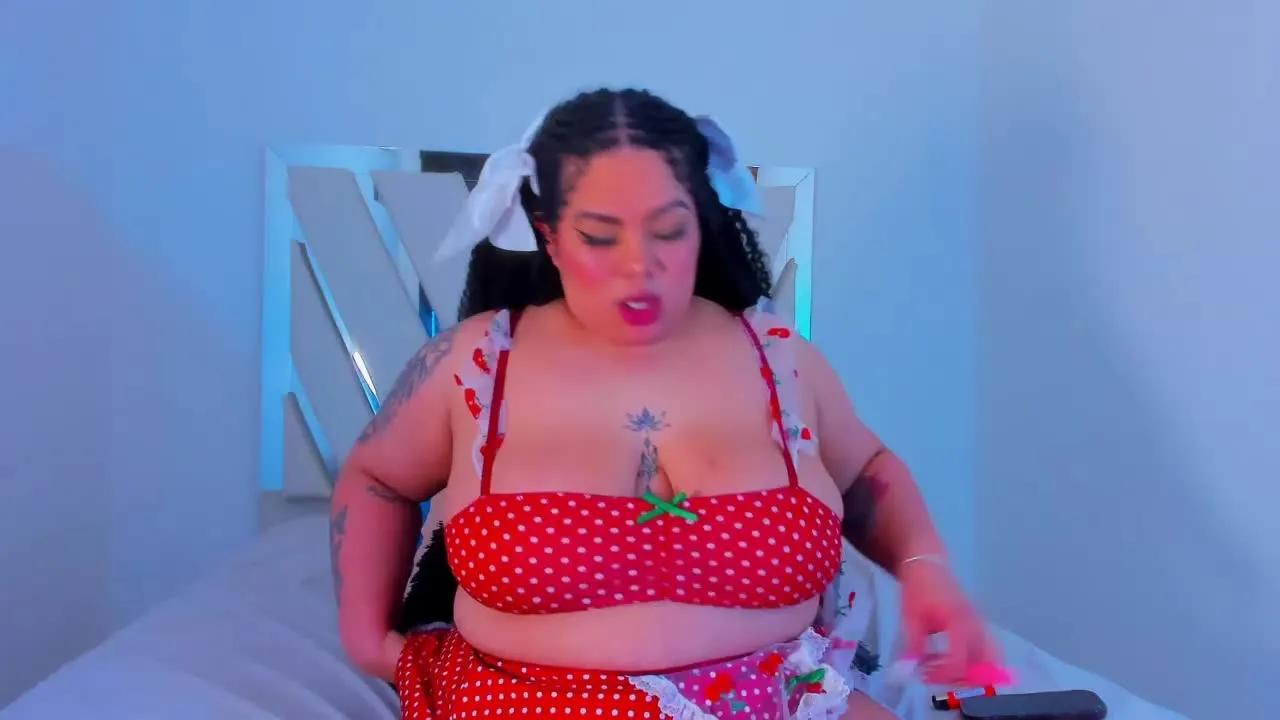 Offline Stefany_Hernande on Streamray