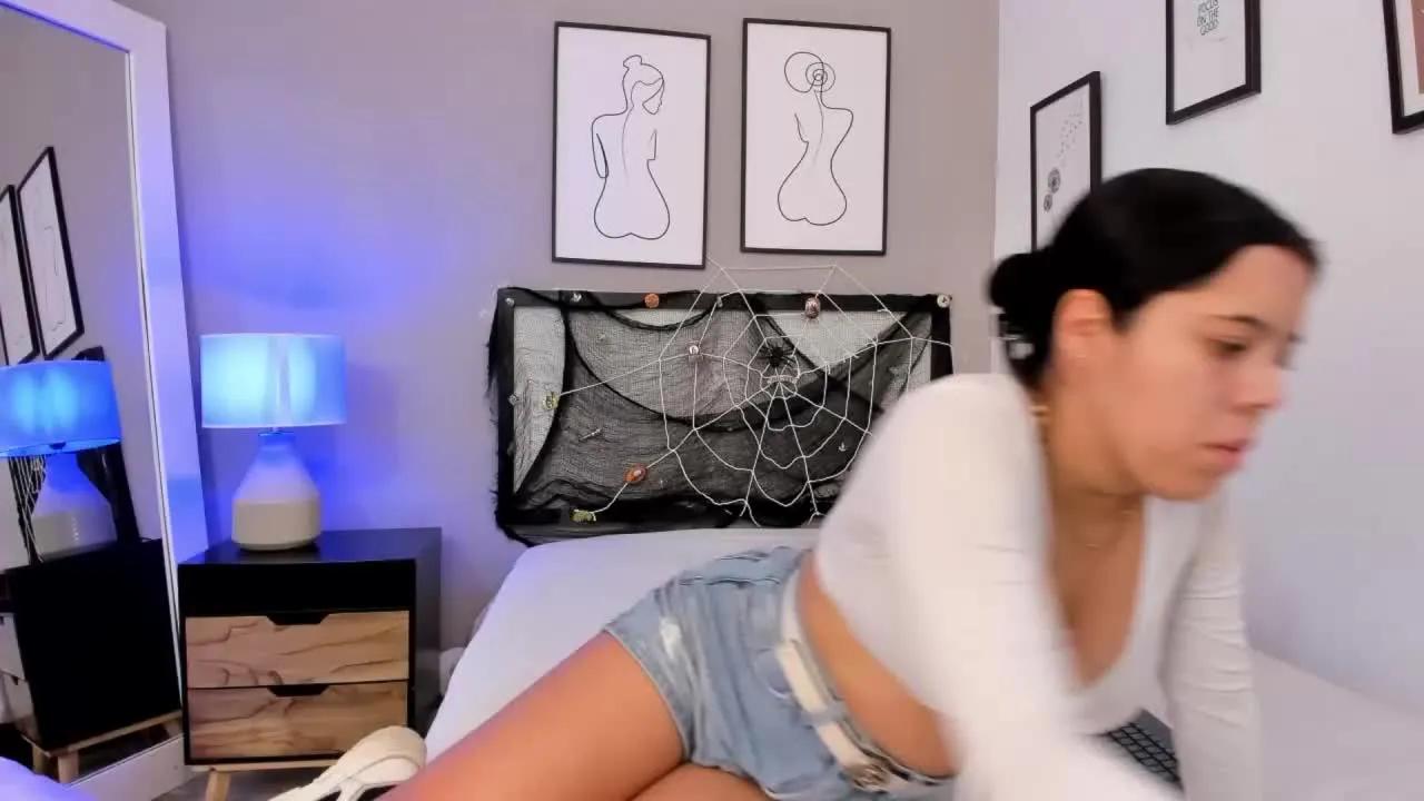 Offline SwettLia on Streamray