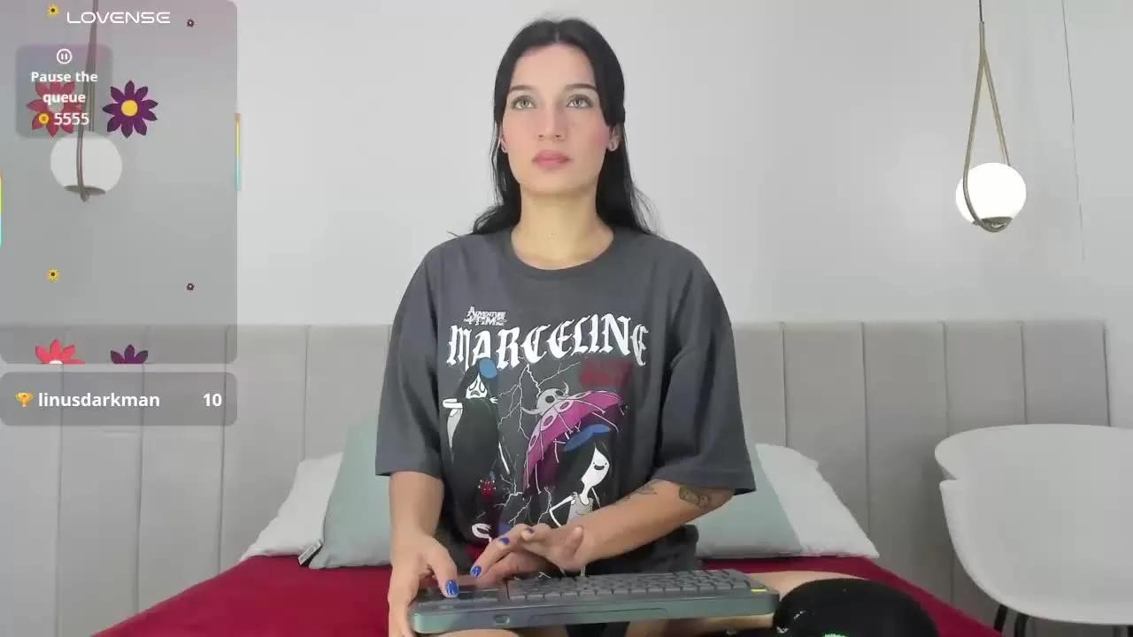 Offline ValeryGracee on Streamray