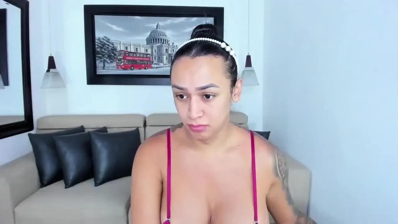 Offline VALERYQUEENTS on Streamray