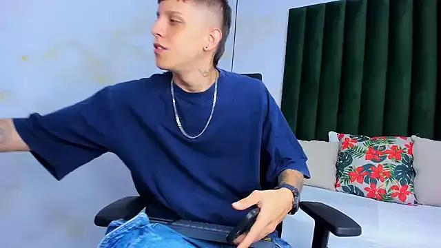 Adam_hard_ on StripChat 