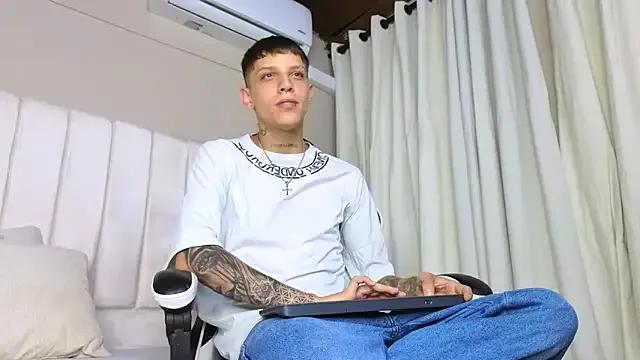 Adam_hard_ on StripChat 
