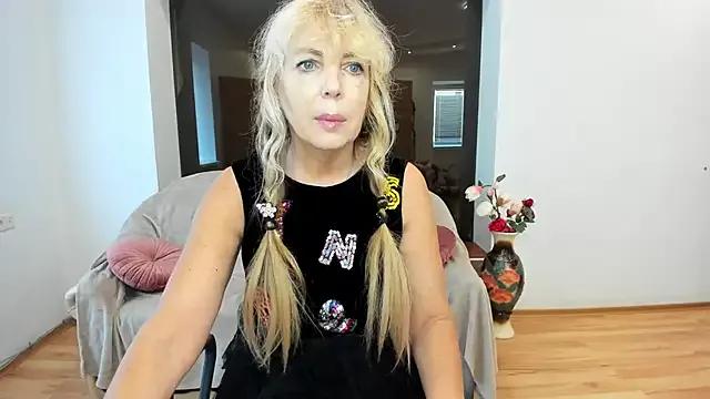 Freechat Anna_Diax on StripChat