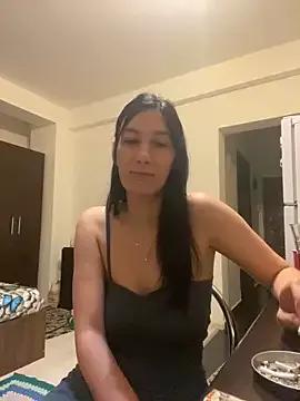 AnnnMary on StripChat 