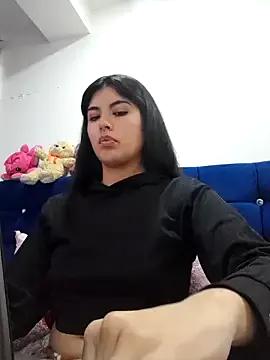 AnnyDuboiss on StripChat 
