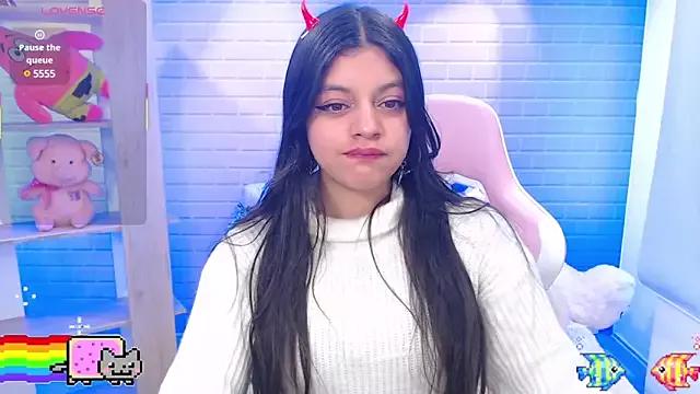 Photos of ashley_cute77 from StripChat is Freechat