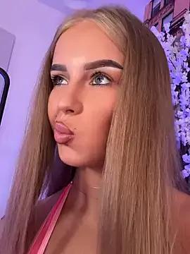 Private AubrieleRouj1 on StripChat