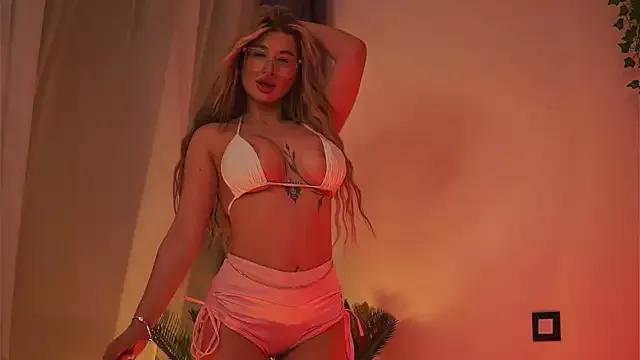 AvaShayy on StripChat 