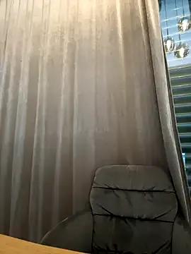 Freechat Bella-Tight on StripChat