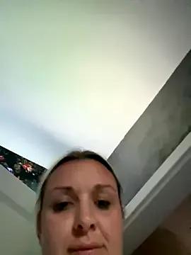 Freechat Bella-Tight on StripChat