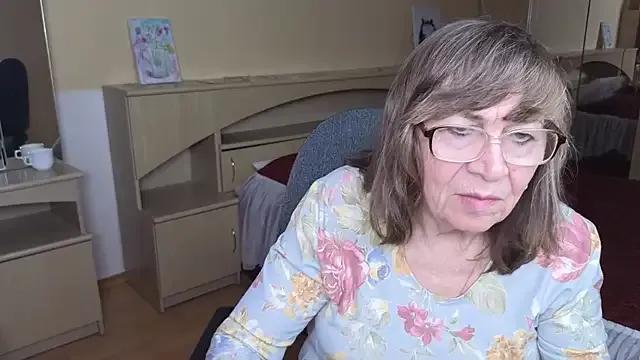 Betty_Brick on StripChat 