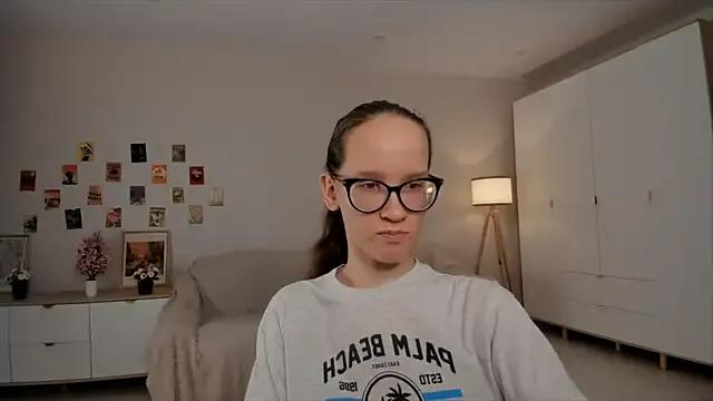 BettyBrowni — Stroking my collarbones