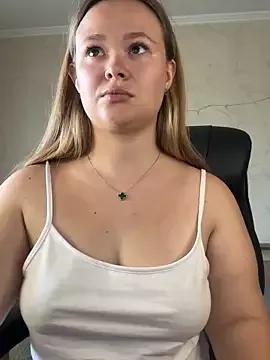 CaramelleSugar_ on StripChat 