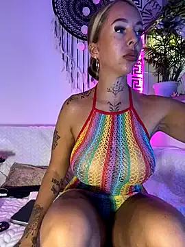 Freechat CheekyChels on StripChat