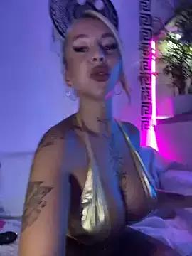 Freechat CheekyChels on StripChat