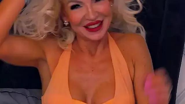 DeidreSwain on StripChat 
