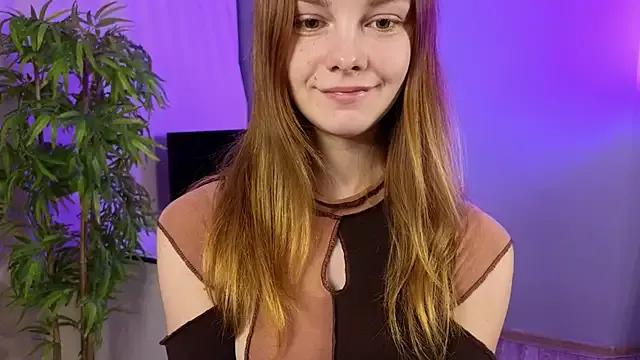 Photos of Ellie_Fors from StripChat is Freechat