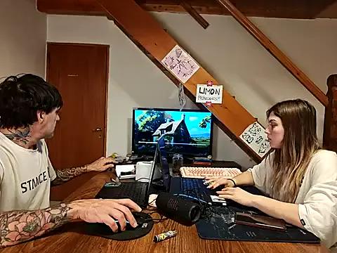 Freechat Elnonoykeila77 on StripChat