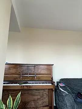 Photos of EmmaXXX666 from StripChat is Freechat