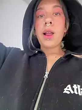 Enyeld_ruru on StripChat 