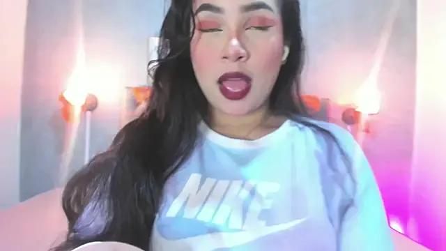 Freechat GiannaSlimJB on StripChat