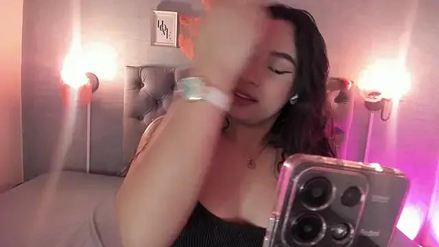 Freechat GiannaSlimJB on StripChat