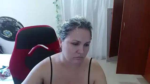 helenca43 on StripChat 