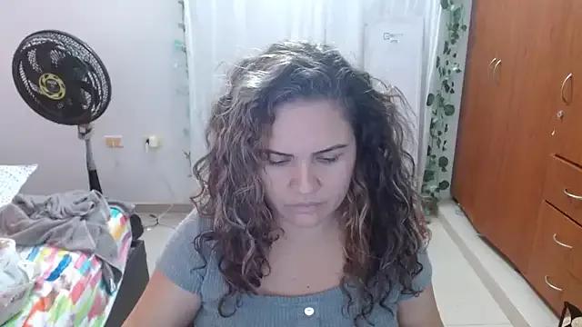 helenca43 on StripChat 