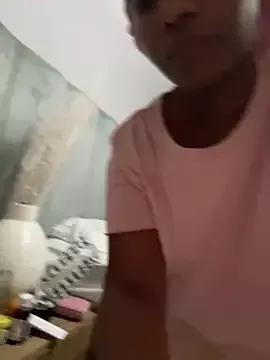 Photos of HugeMassiveBooty from StripChat is Freechat