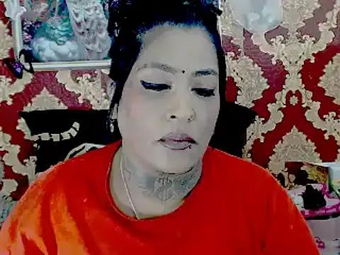 Indiancatz2 on StripChat 