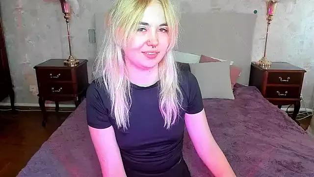 Iriska_mini on StripChat 