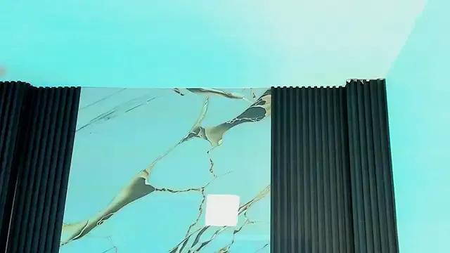 Freechat Issafoxx on StripChat