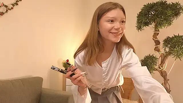 JettaAlgood on StripChat 