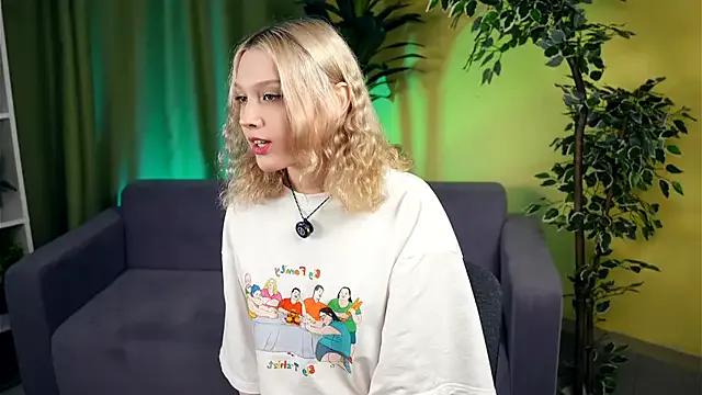 KelleLillie on StripChat 