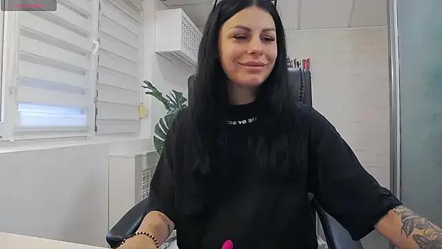 KittieXMoon on StripChat 