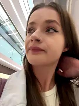 KittyQueeny on StripChat 