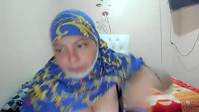 Leylafourniert on StripChat 
