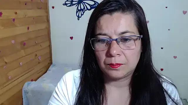 lilisa777 on StripChat 