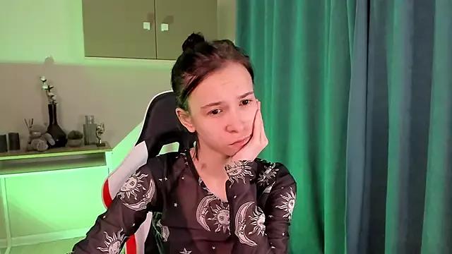LilithStrangfor on StripChat 