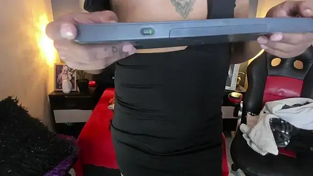 Freechat Lucia-Horny24 on StripChat