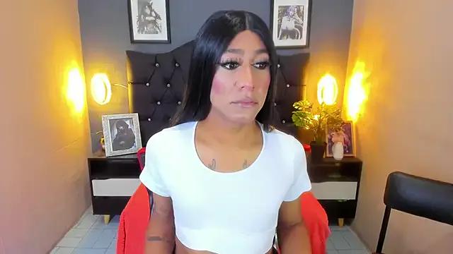 Freechat Lucia-Horny24 on StripChat