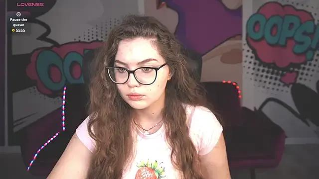 Freechat LuxSopphia on StripChat